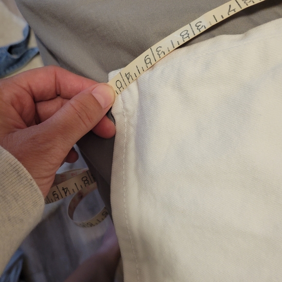 AEO WHITE CURVY MO. JEANS - Picture 10 of 12